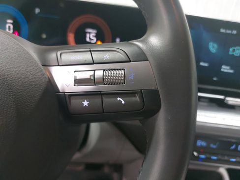 Certified 2025 Hyundai Kona SEL AWD/4WD image 17