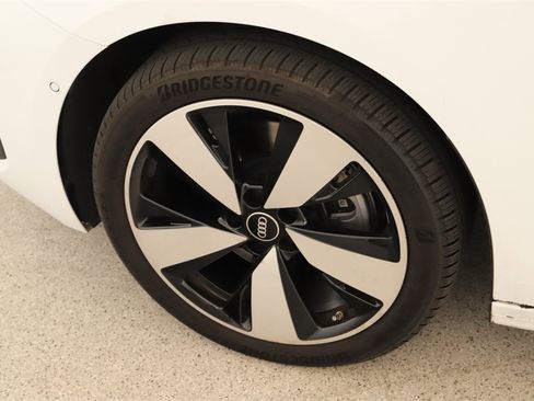 Used 2025 Audi A5 2.0T Prestige w/ 19" Wheel Package image 32