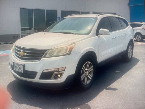 Used 2017 Chevrolet Traverse LT FWD image 1