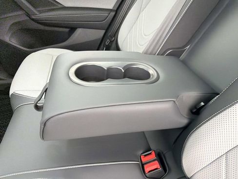 New 2026 Volkswagen Tiguan SE R-Line FWD image 15