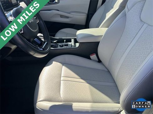 Used 2022 Kia Sorento EX w/ Panoramic Sunroof Package image 27