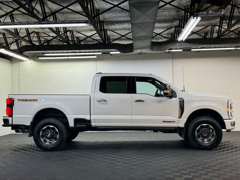 Used 2024 Ford F250 Platinum w/ Tremor Off-Road Package image 4