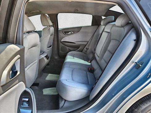 Used 2018 Chevrolet Malibu LT FWD image 18