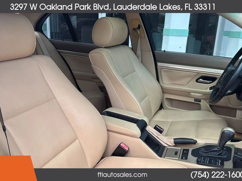 Used 2001 BMW 525i Sedan image 36