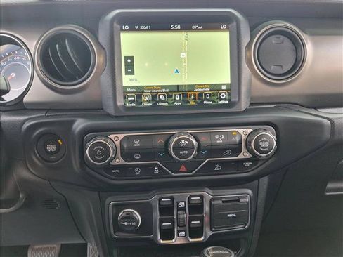Used 2023 Jeep Gladiator Sport AWD/4WD image 14