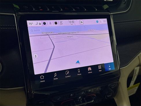 New 2025 Jeep Grand Cherokee Limited image 15