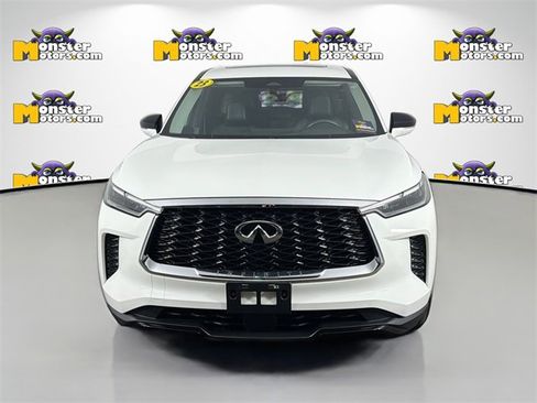 Used 2023 INFINITI QX60 Pure image 2
