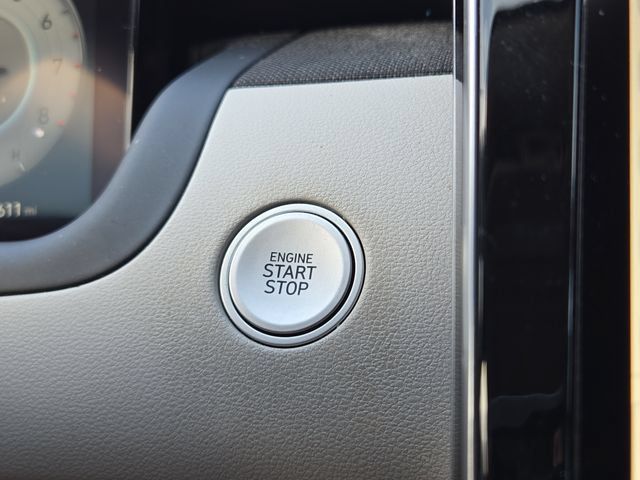 Certified 2023 Hyundai Tucson Limited AWD/4WD image 10