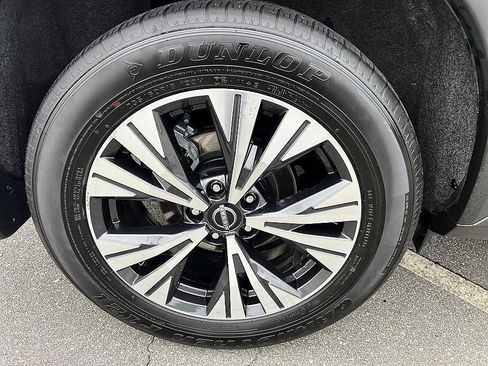 Certified 2023 Nissan Rogue SV w/ SV Premium B Package AWD/4WD image 11