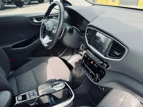 Used 2019 Hyundai Ioniq Electric image 25