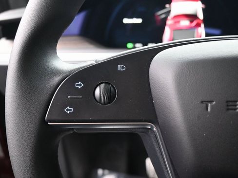 Used 2024 Tesla Model X image 21