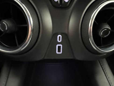 Used 2022 Chevrolet Blazer LT FWD image 27