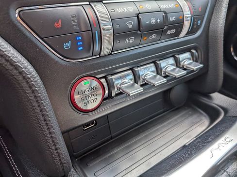 Used 2019 Ford Mustang GT Premium w/ Equipment Group 401A RWD image 20
