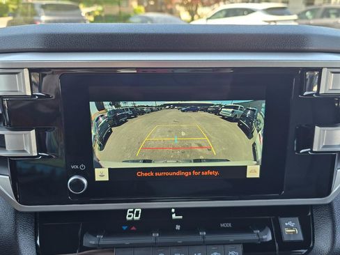 Used 2025 Toyota Tundra SR5 AWD/4WD image 10