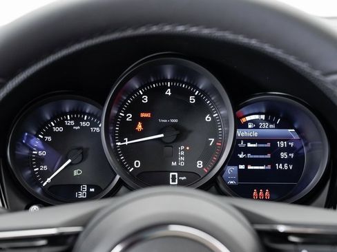 New 2025 Porsche Macan image 16