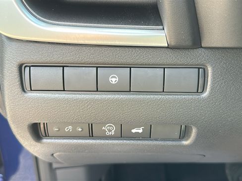 Certified 2023 Nissan Rogue SV w/ SV Premium B Package AWD/4WD image 14