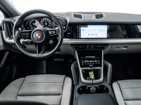 Certified 2026 Porsche Cayenne image 13