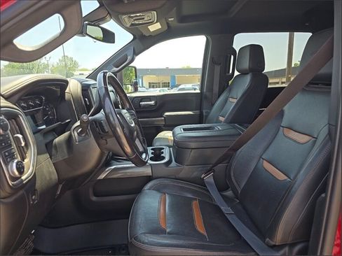 Used 2022 GMC Sierra 3500 AT4 w/ AT4 Preferred Package AWD/4WD image 3
