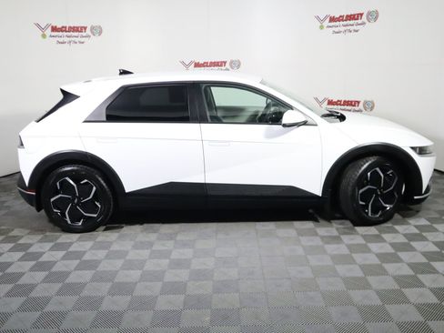 Used 2024 Hyundai Ioniq 5 SE AWD/4WD image 3