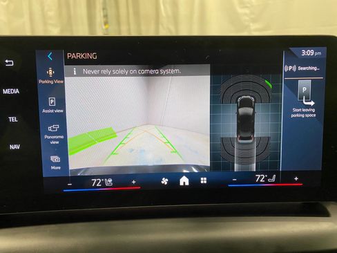 Certified 2025 BMW 228i xDrive w/ Premium Package image 10