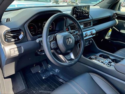 New 2025 Honda Pilot TrailSport image 6