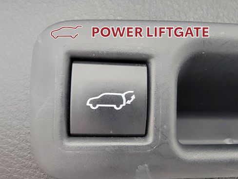Used 2023 Toyota Highlander Limited AWD/4WD image 34