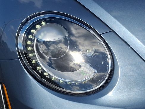 Used 2019 Volkswagen Beetle 2.0T Final Edition SEL image 9