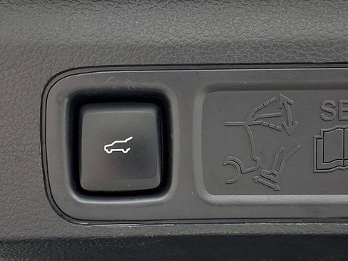 Certified 2023 Lincoln Navigator L Reserve AWD/4WD image 28