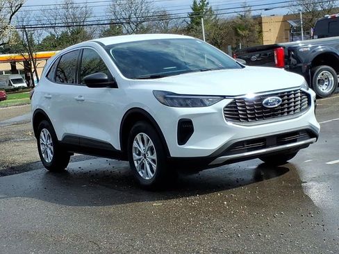 Used 2023 Ford Escape Active AWD/4WD image 7