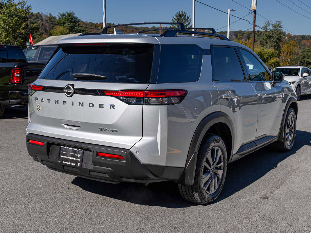 Used 2023 Nissan Pathfinder SV AWD/4WD image 4