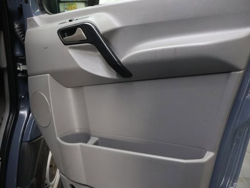 Used 2018 Mercedes-Benz Sprinter 2500 image 12