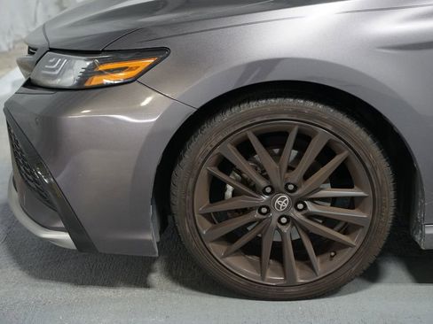 Used 2021 Toyota Camry XSE w/ Navigation Package image 5