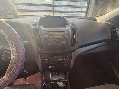 Used 2018 Ford Escape S FWD image 18