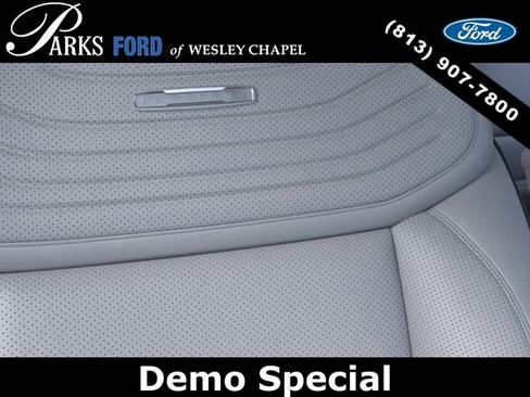 New 2026 Ford Expedition Max Platinum w/ Platinum Ultimate Package AWD/4WD image 16