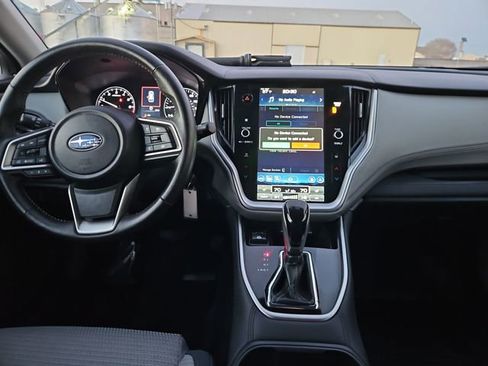 Used 2025 Subaru Outback Premium AWD/4WD image 29