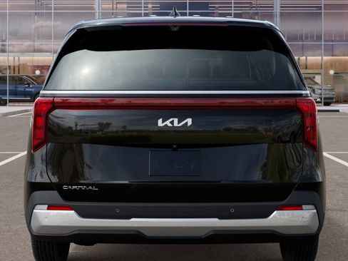 New 2026 Kia Carnival FWD image 13