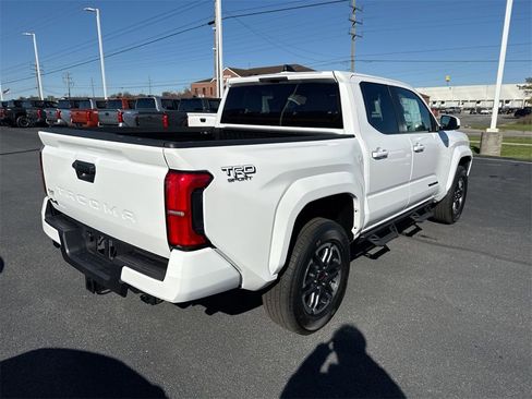 New 2025 Toyota Tacoma TRD Sport image 8