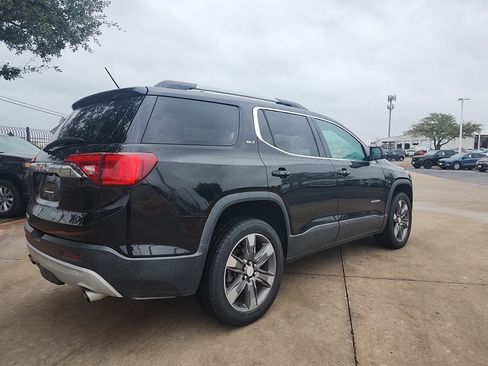 Used 2017 GMC Acadia SLT image 3