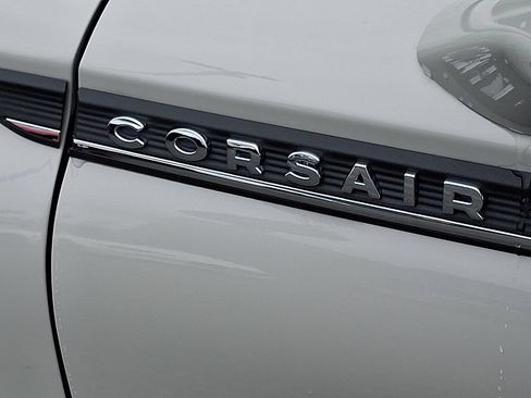 Used 2023 Lincoln Corsair AWD image 30
