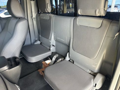 Used 2015 Toyota Tacoma PreRunner image 18