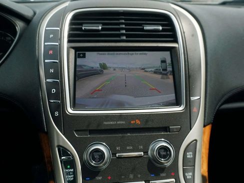 Used 2017 Lincoln MKX Reserve w/ Driver Assistance Package AWD/4WD image 30