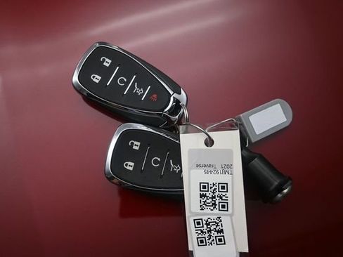 Used 2021 Chevrolet Traverse LT FWD image 28