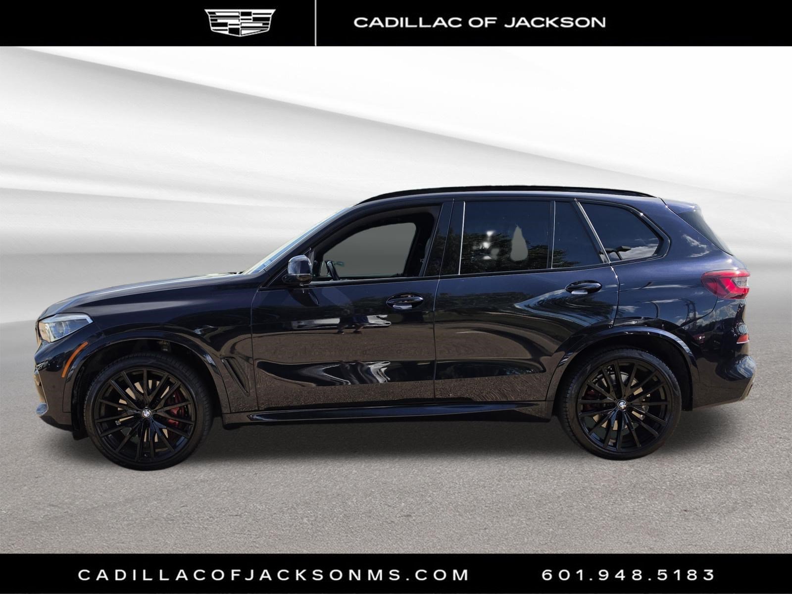 Used 2022 BMW X5 M50i w/ Executive Package AWD/4WD image 2