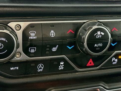 Used 2021 Jeep Wrangler Unlimited Rubicon AWD/4WD image 20