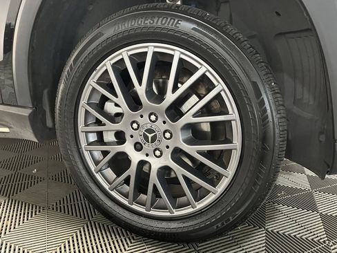 Used 2022 Mercedes-Benz GLE 350 4MATIC w/ 3rd Row Seat Package image 3