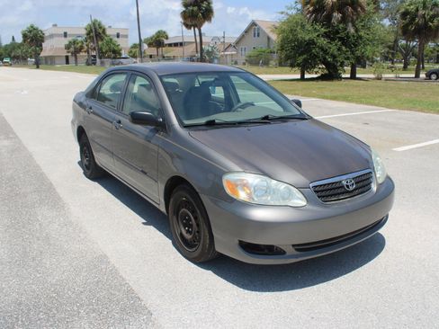 Used 2005 Toyota Corolla CE FWD image 32