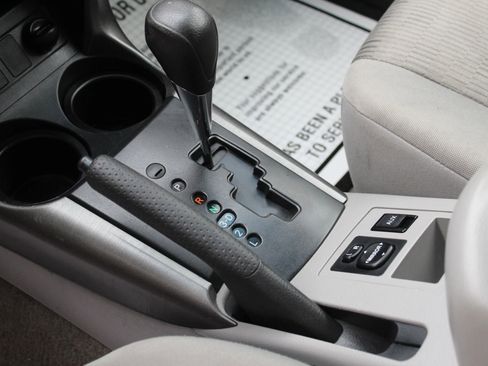 Used 2010 Toyota RAV4 4WD image 23