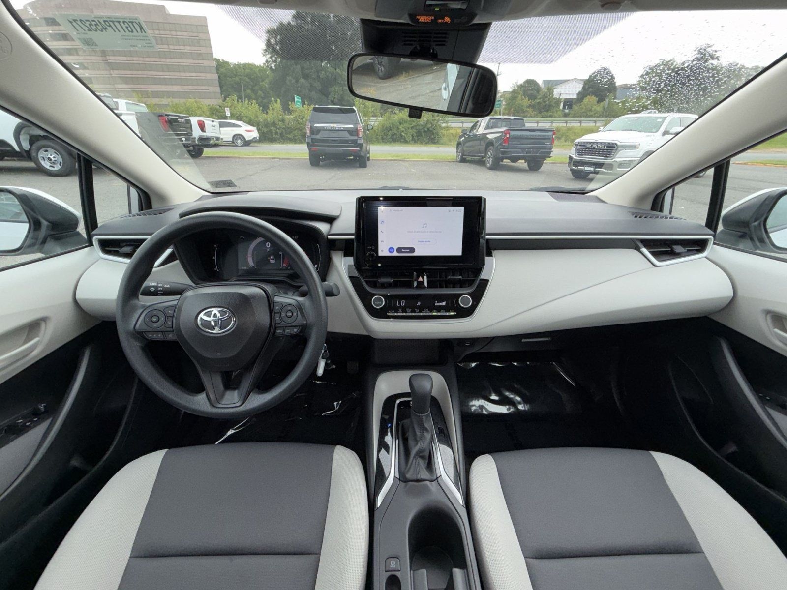 Used 2026 Toyota Corolla LE FWD image 23