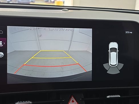 Used 2024 Kia Sportage EX image 22