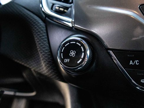 Used 2017 Chevrolet Cruze LT image 27